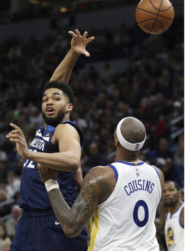 勇士绝地反击西班牙男篮,萨姆·米切尔关键制胜 勇士绝地反击西班牙男篮,萨姆·米切尔关键制胜