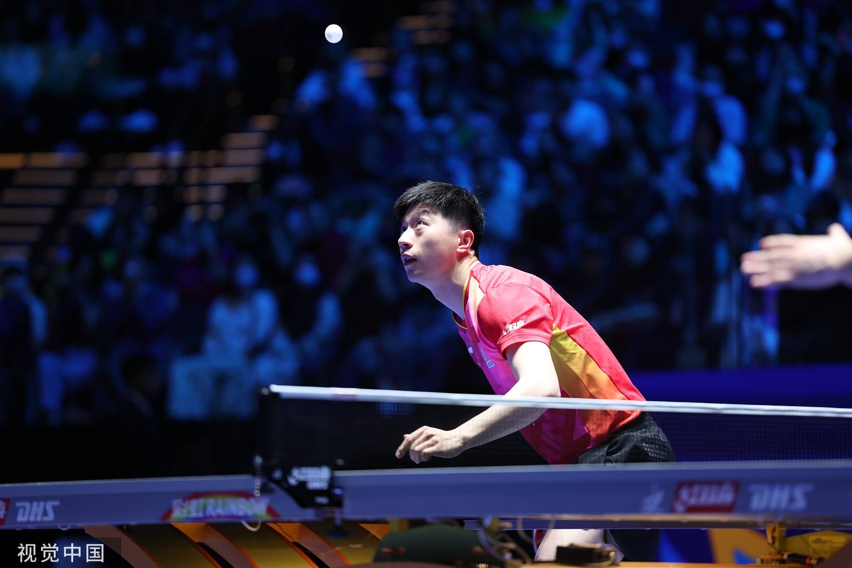 中国乒乓球队横扫英国乒乓球队,马龙高光表现 中国乒乓球队横扫英国乒乓球队,马龙高光表现