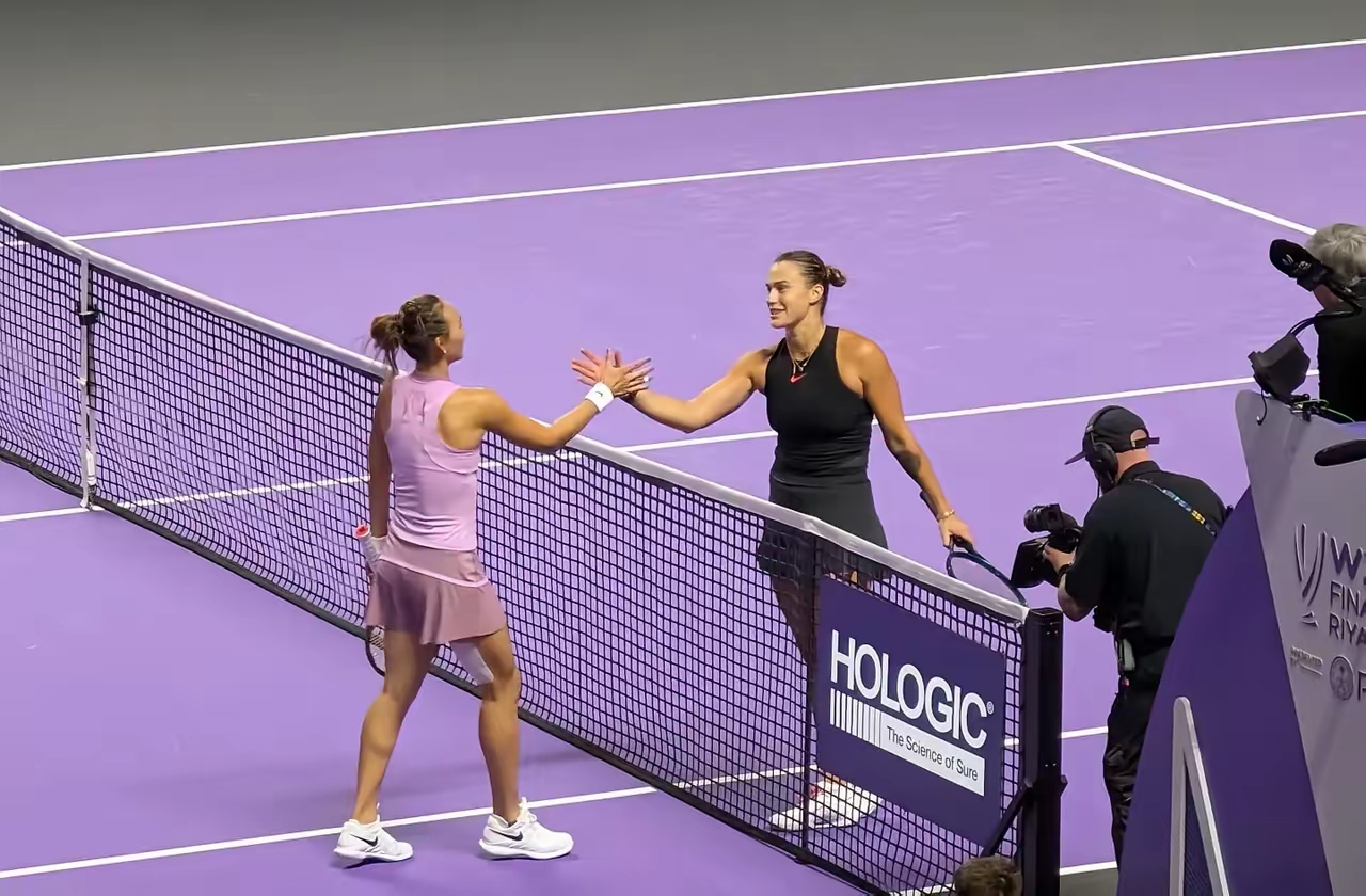 神仙对局!网球比赛过程堪比大片 神仙对局!网球比赛过程堪比大片