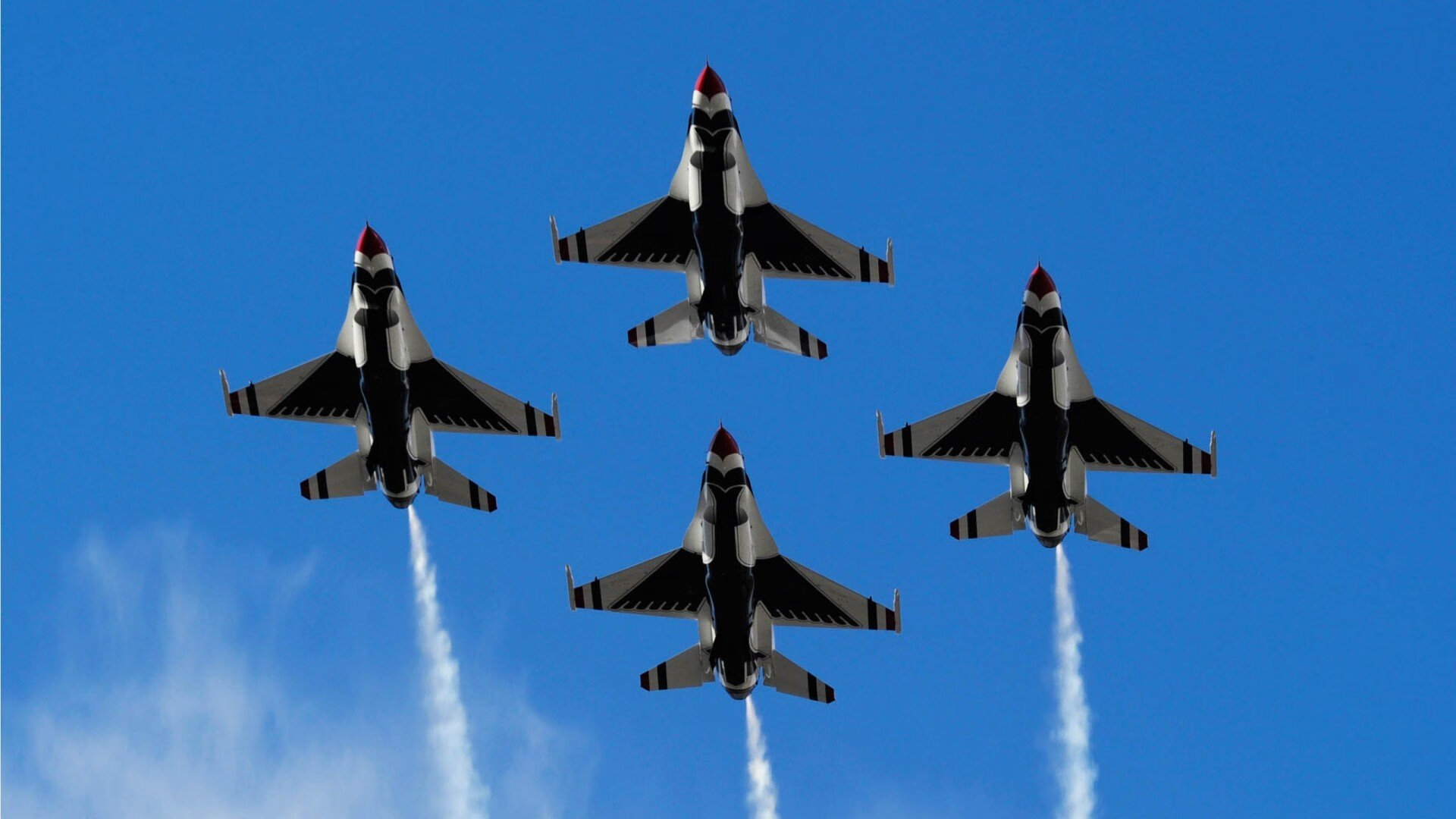 绝杀与独舞，当C罗的箭矢穿透时空，许昕用一杆枪托起山河