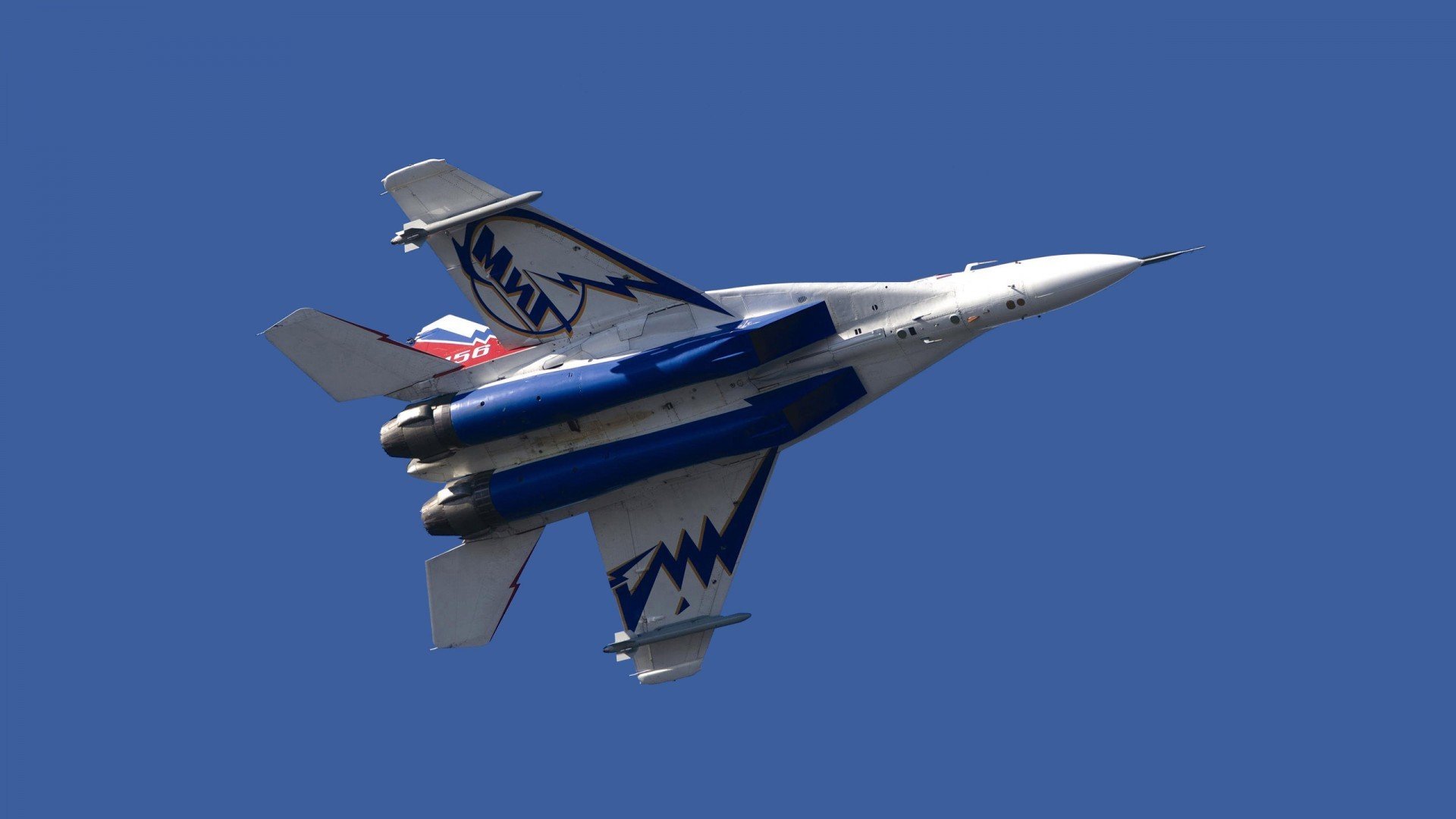 双响炮轰开质疑！布鲁诺焦点战正名，拉齐奥觉醒呼啸晋级里昂