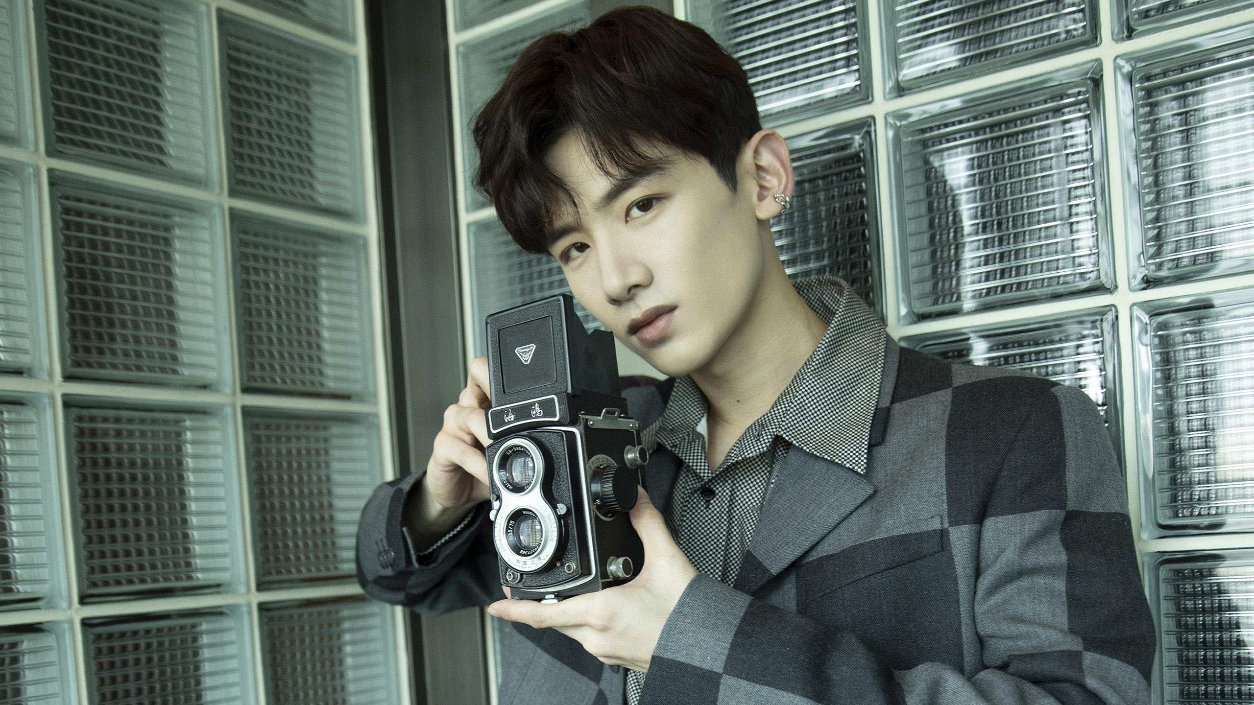 从巴黎到聚光灯，双线战场的唯一性征服